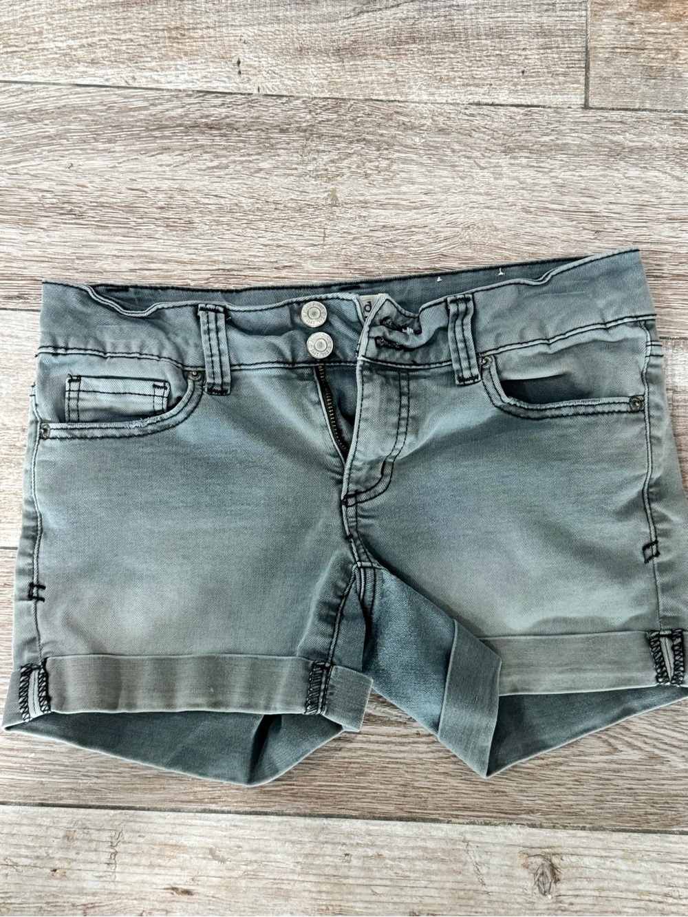 Mudd Olive Green Denim Cuffed Shorts low rise size 5